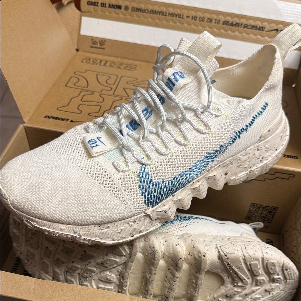 Nike Cream and Blue Athletic Space Hippie 01 sneakers - Men’s